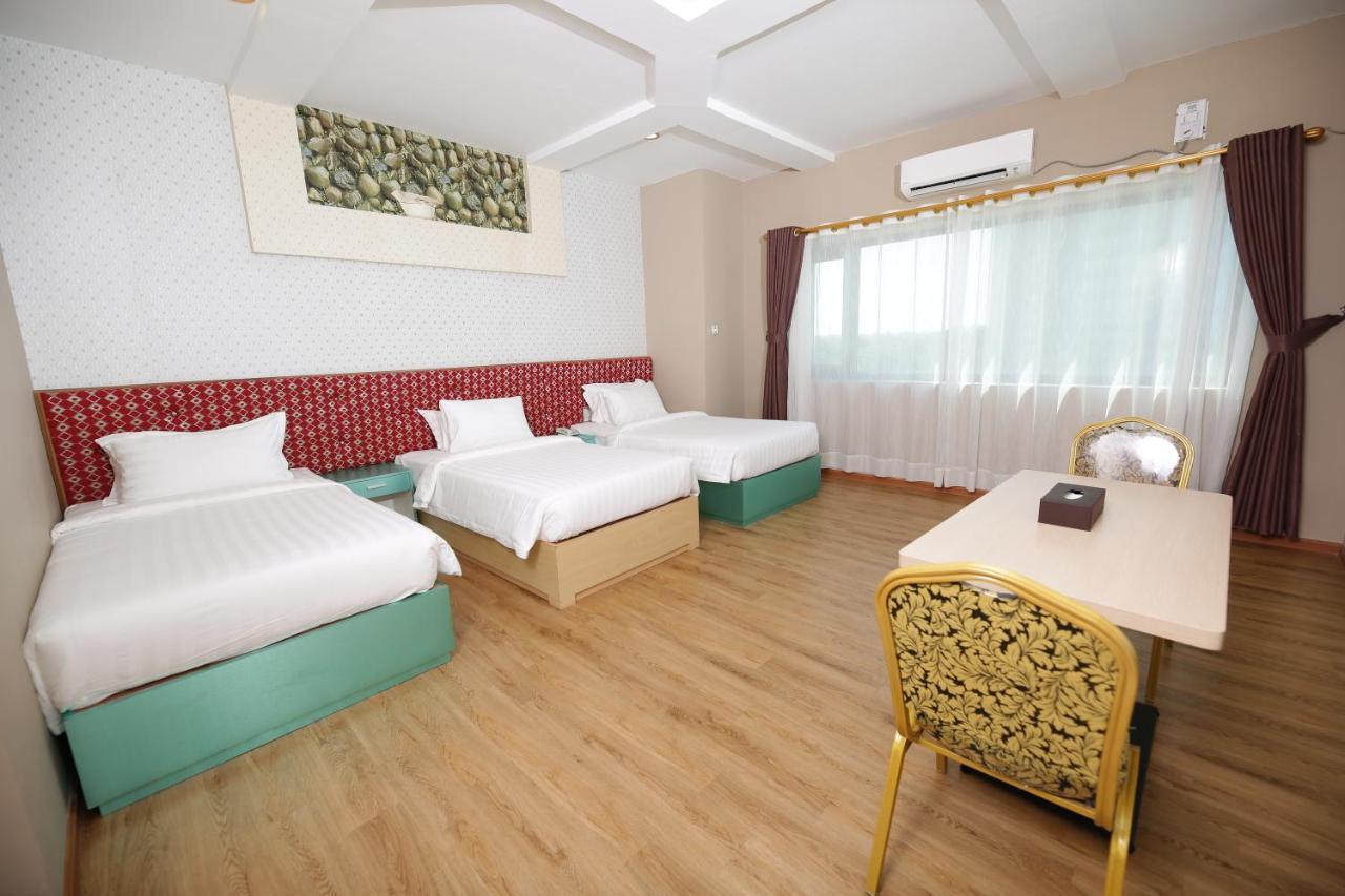 H Plus Hotel Yangon Exterior photo